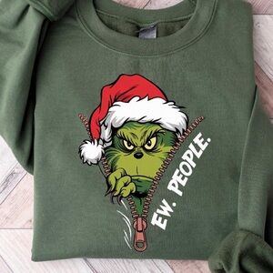 Grinch T-shirt from Etsy - Never worn